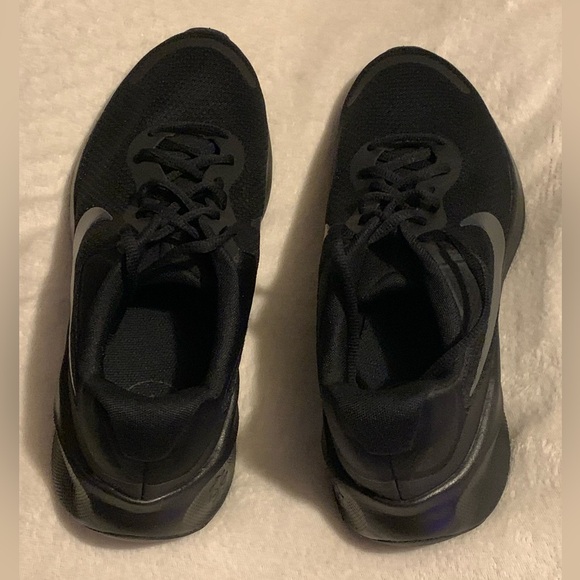 NIKE Revolution 7 Black Size 11 Shoes - Picture 2 of 13